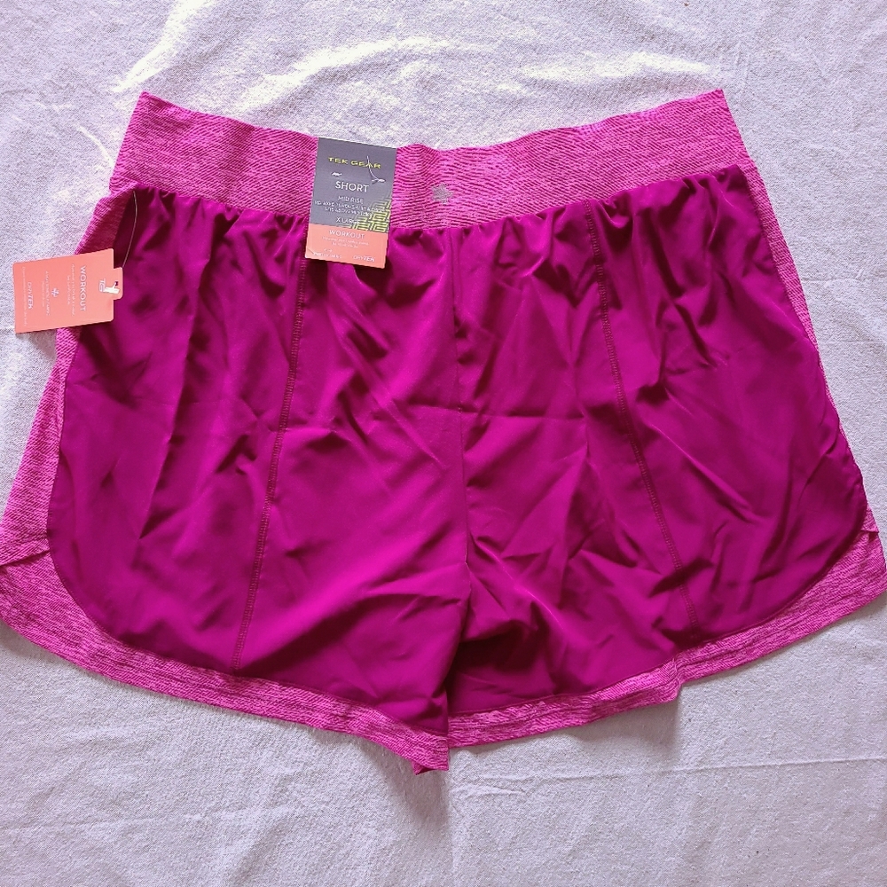 Running shorts with pockets